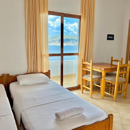 Redi'S Seaview Apartments Sarandë Eksteriør billede