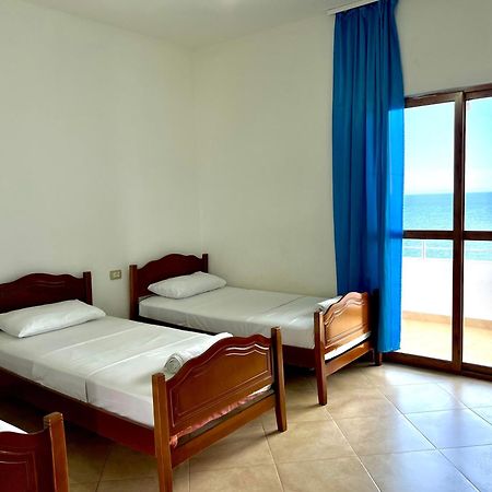 Redi'S Seaview Apartments Sarandë Eksteriør billede