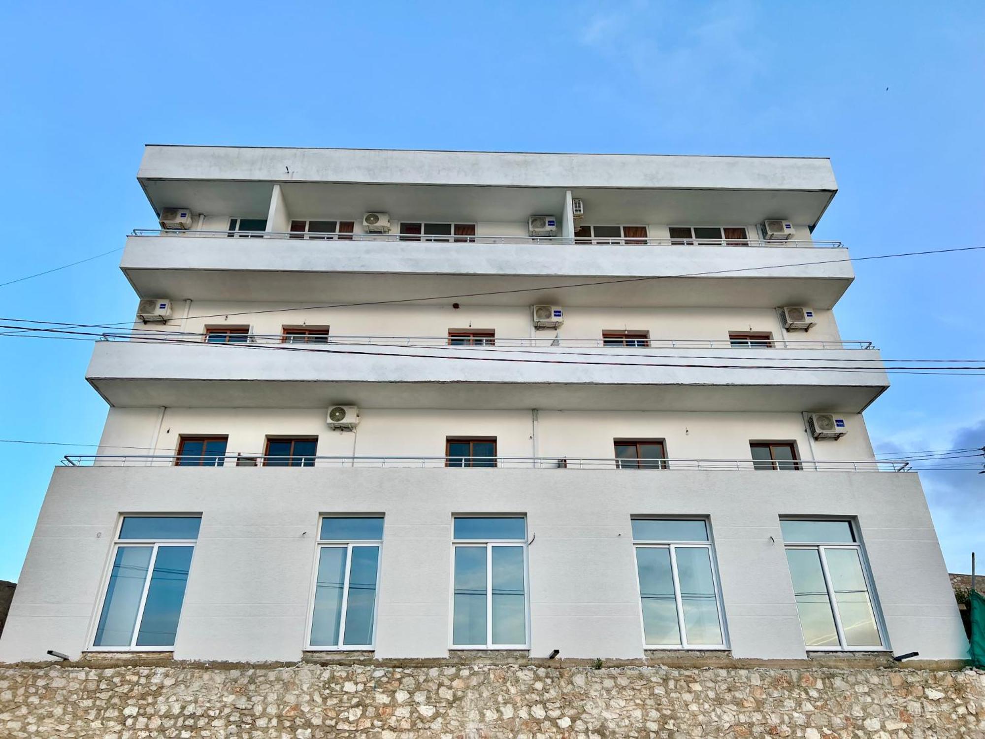 Redi'S Seaview Apartments Sarandë Eksteriør billede