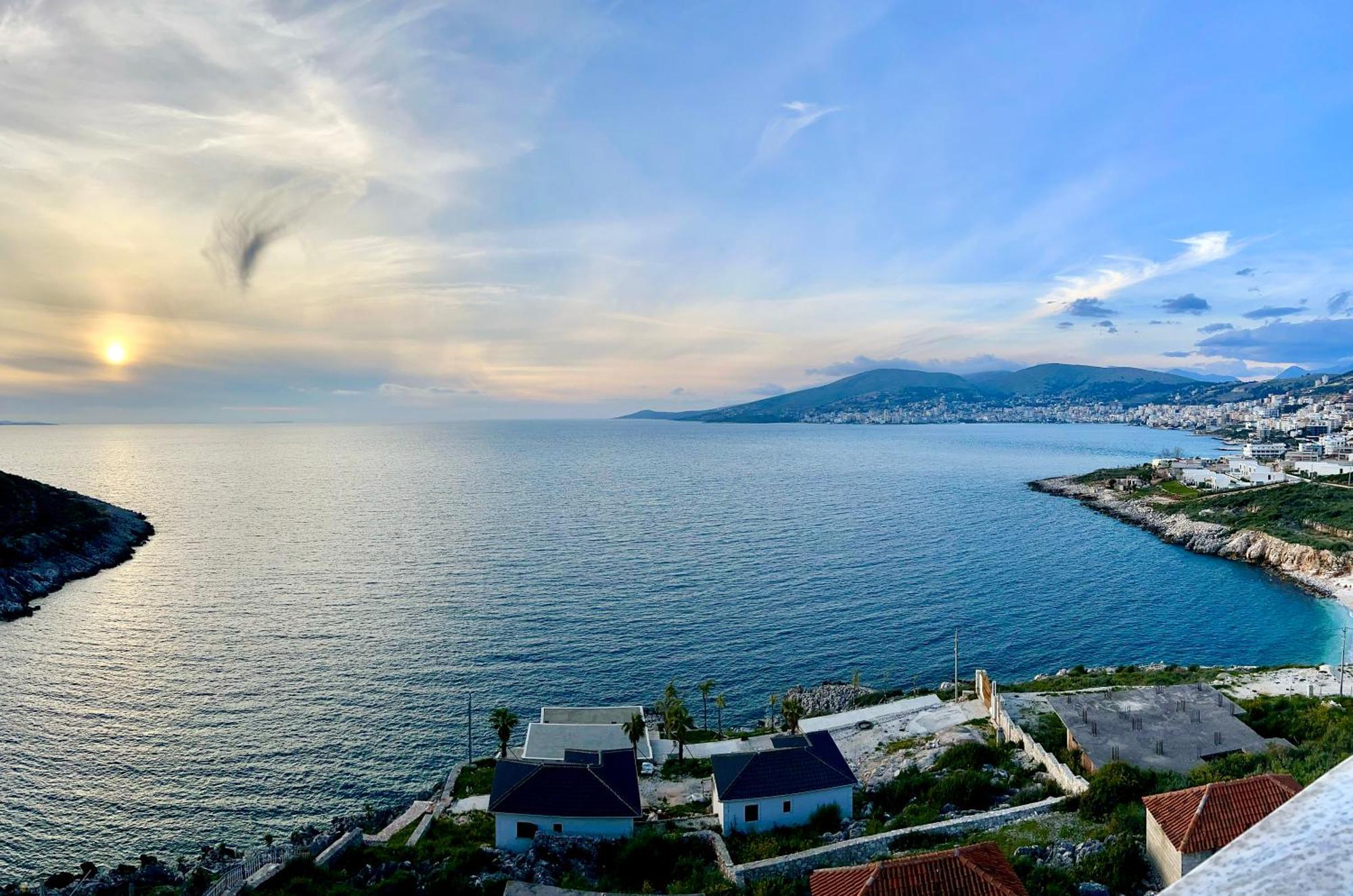 Redi'S Seaview Apartments Sarandë Eksteriør billede