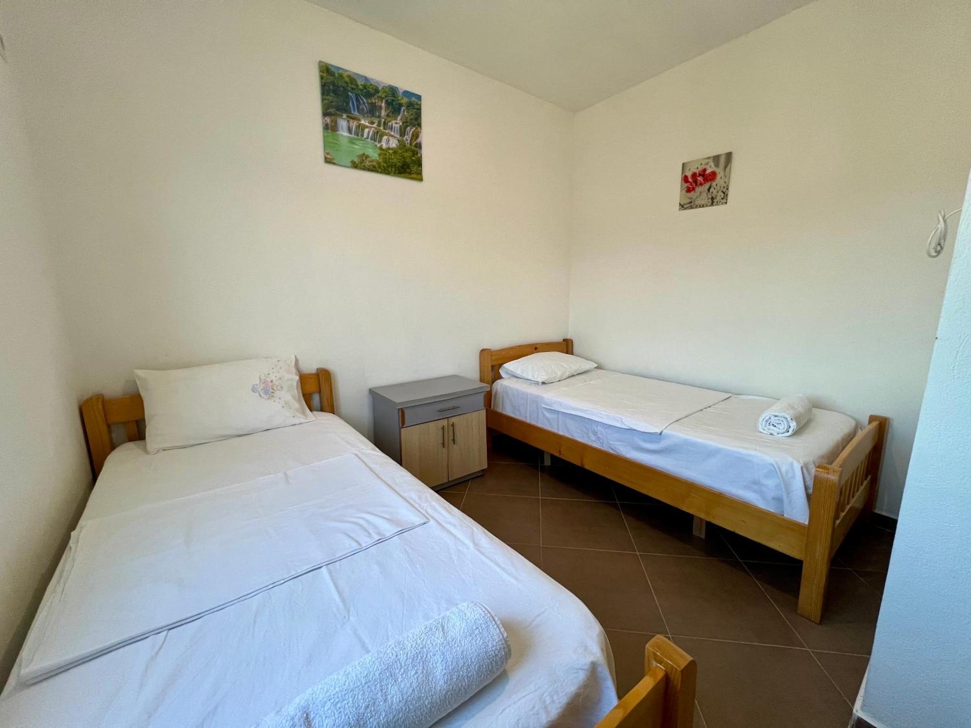 Redi'S Seaview Apartments Sarandë Eksteriør billede