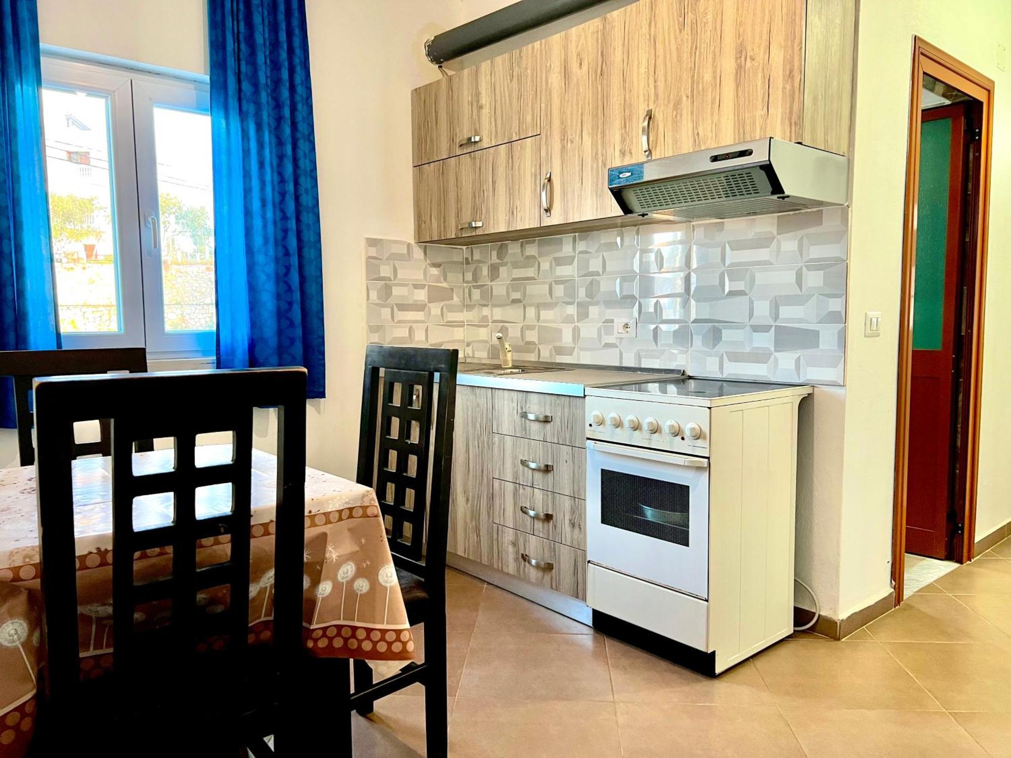 Redi'S Seaview Apartments Sarandë Eksteriør billede