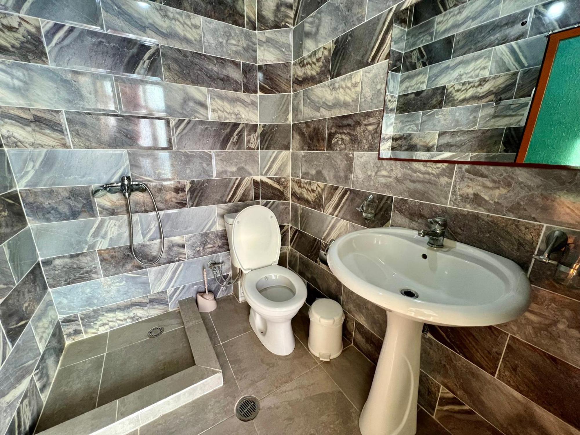 Redi'S Seaview Apartments Sarandë Eksteriør billede