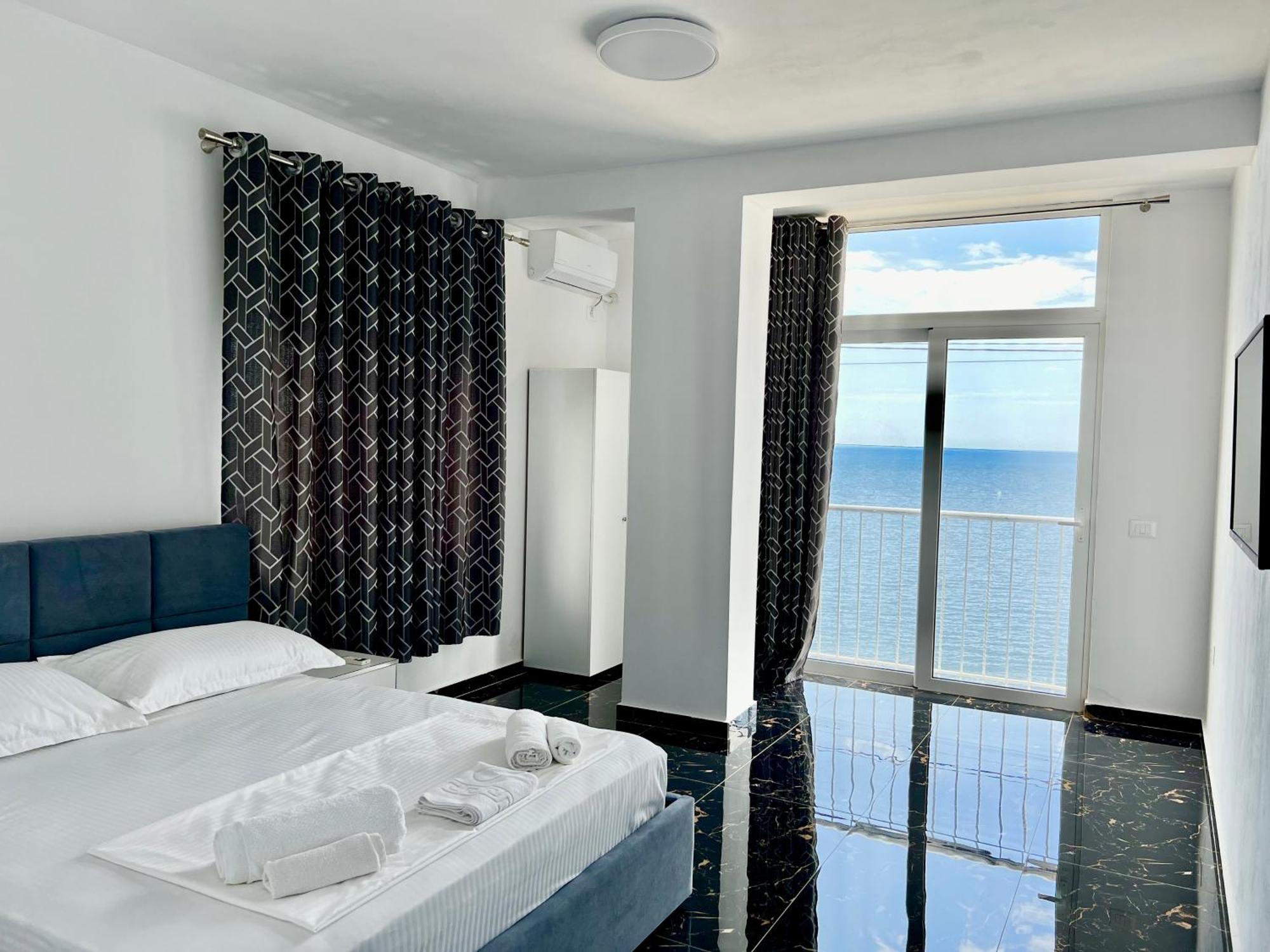 Redi'S Seaview Apartments Sarandë Eksteriør billede