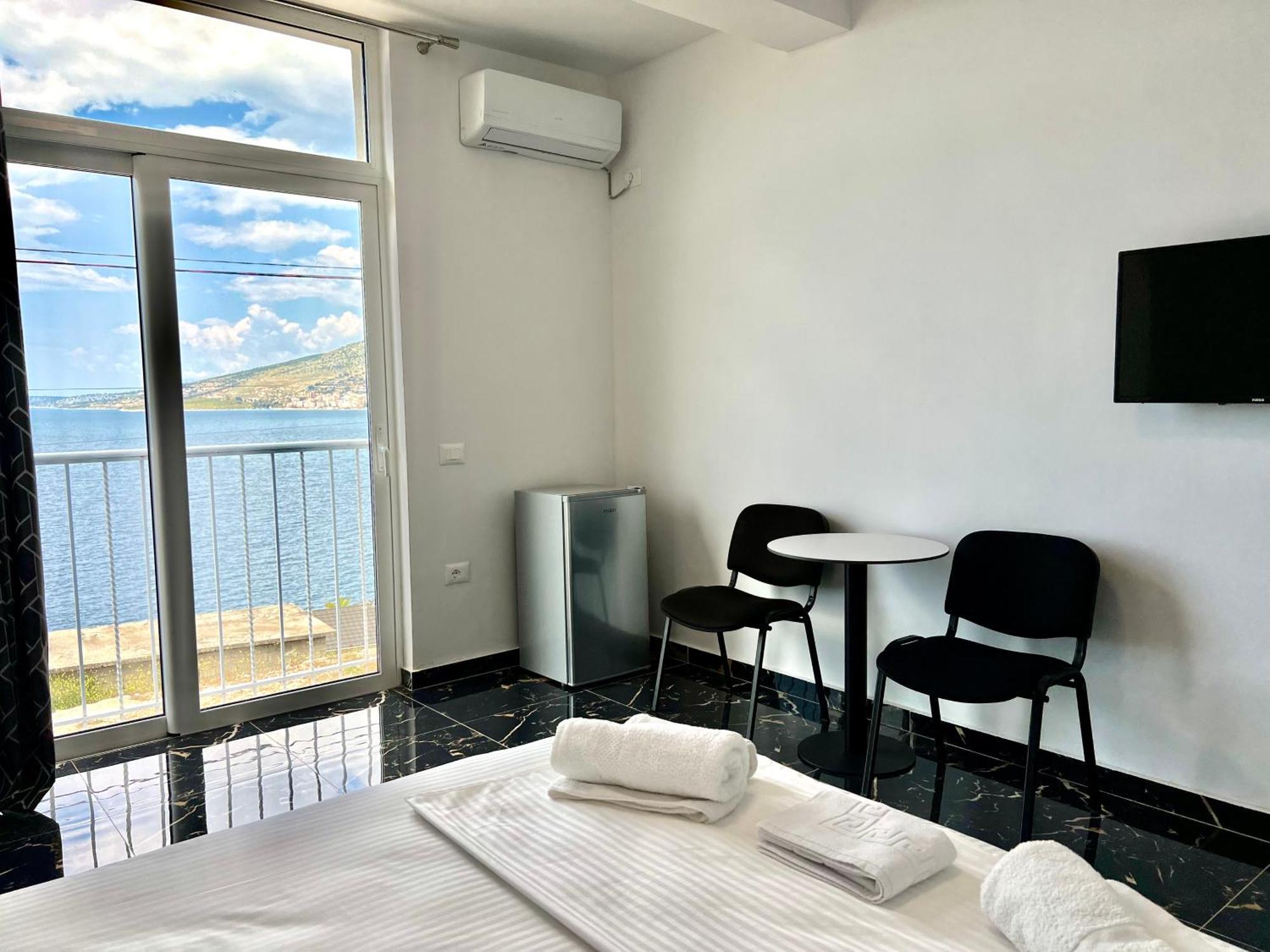 Redi'S Seaview Apartments Sarandë Eksteriør billede