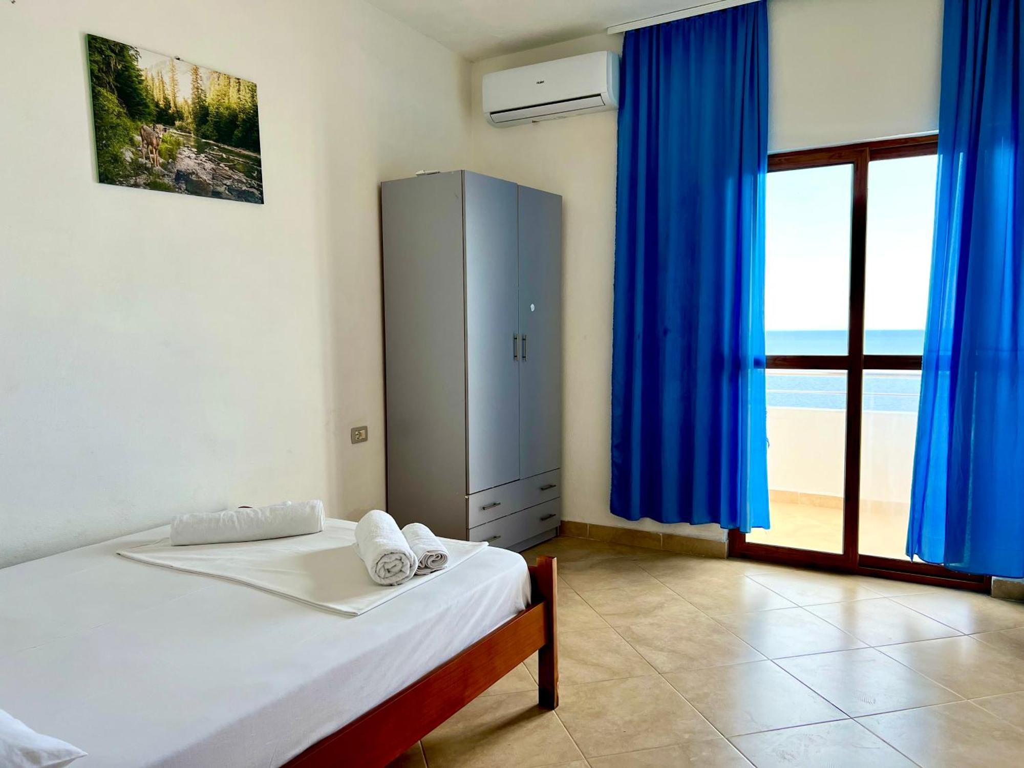 Redi'S Seaview Apartments Sarandë Eksteriør billede