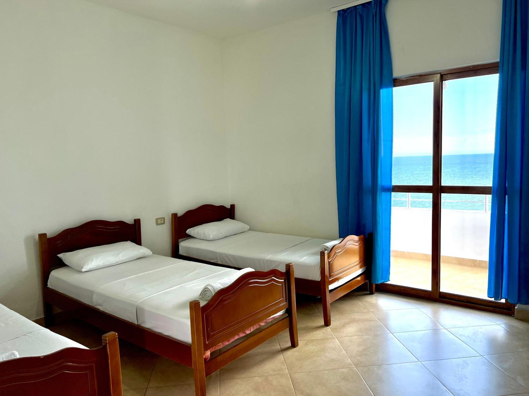 Redi'S Seaview Apartments Sarandë Eksteriør billede