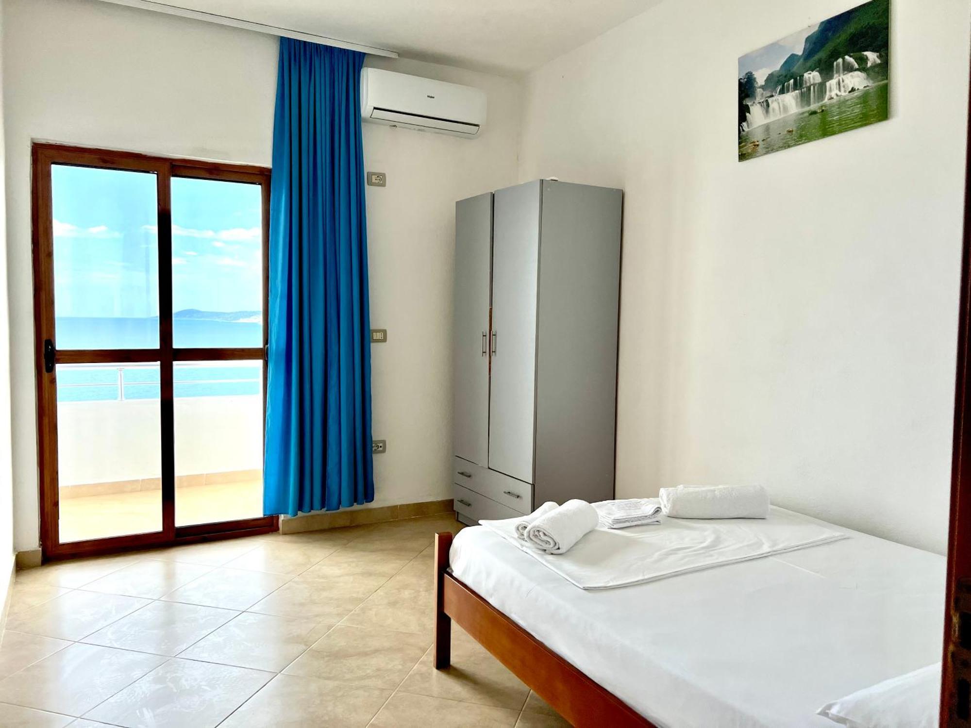 Redi'S Seaview Apartments Sarandë Eksteriør billede