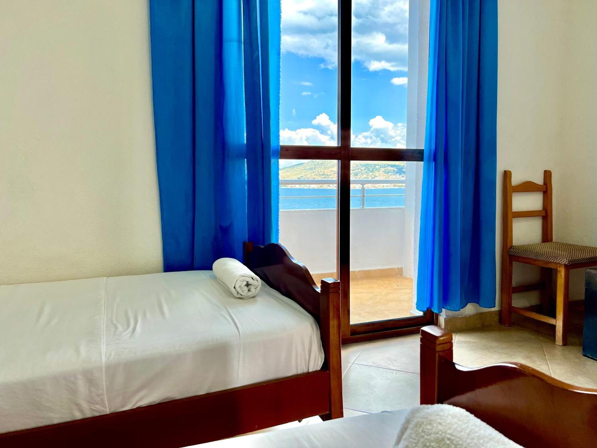 Redi'S Seaview Apartments Sarandë Eksteriør billede
