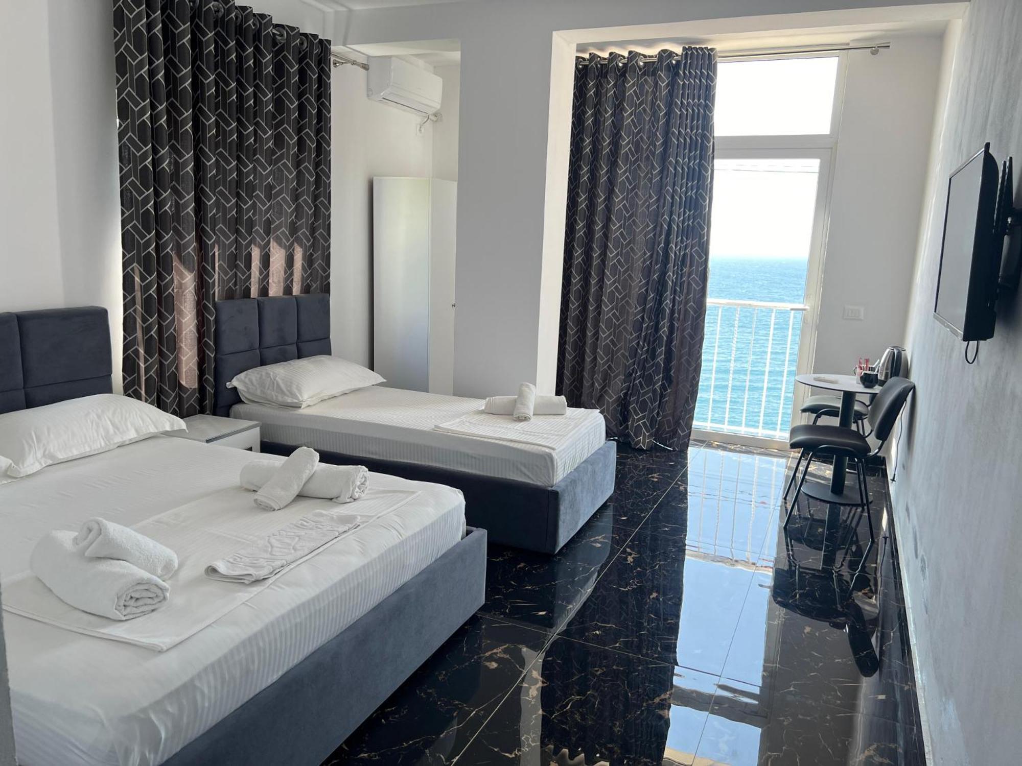 Redi'S Seaview Apartments Sarandë Eksteriør billede